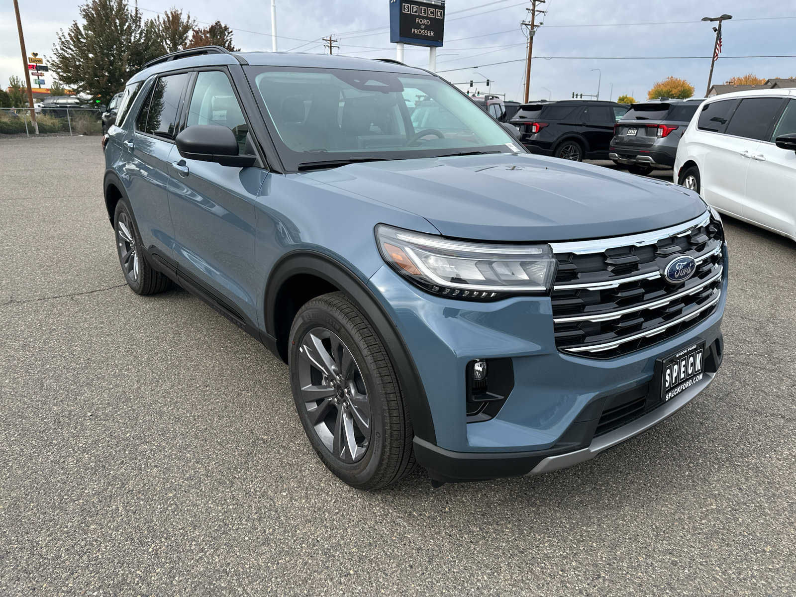 New 2026 Ford Explorer Active w/ Active Comfort Package AWD/4WD image 7