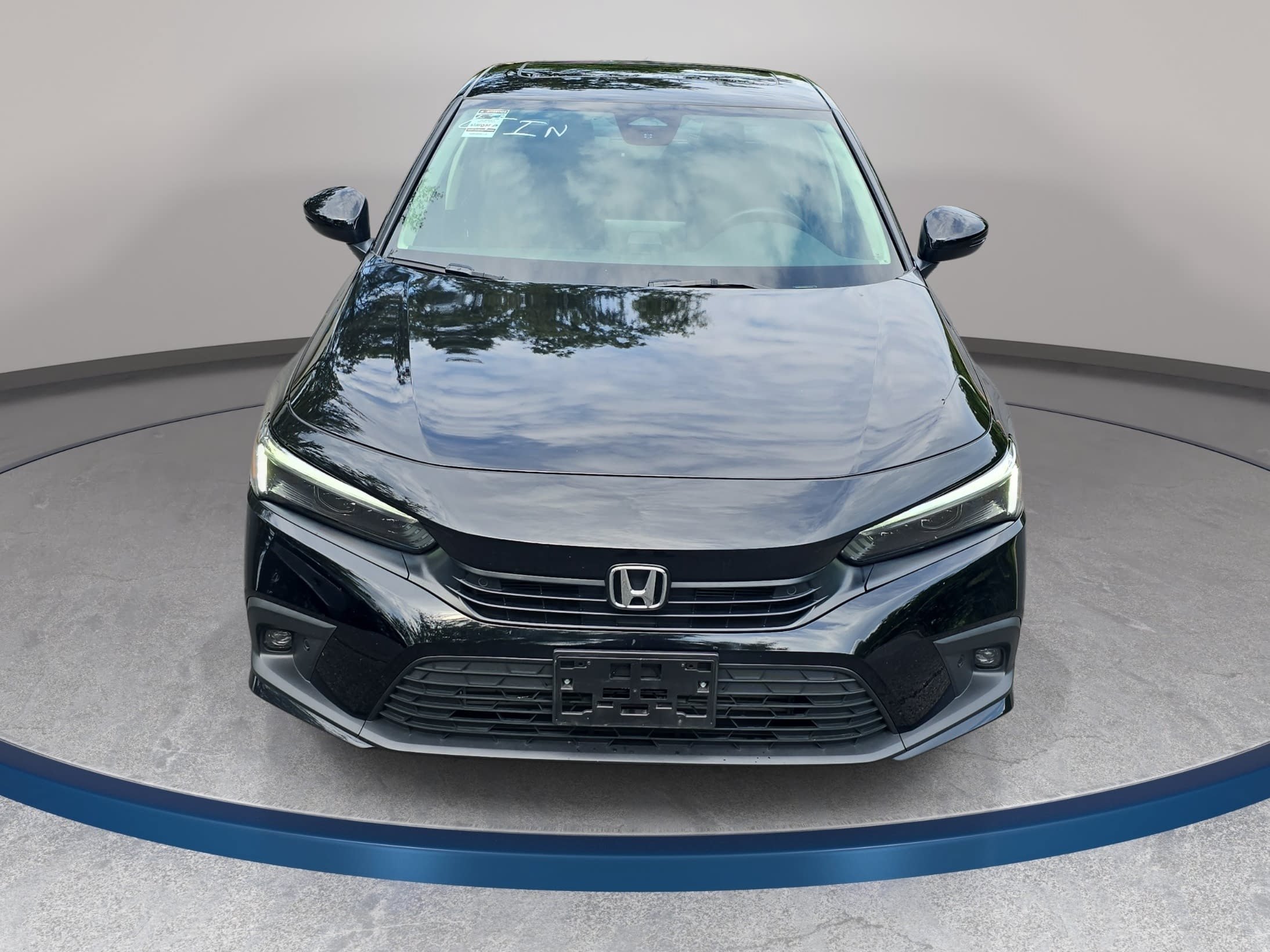 Used 2023 Honda Civic Touring image 2