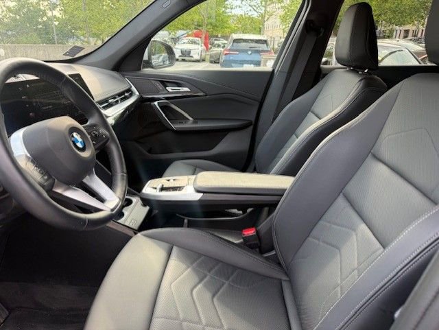 Certified 2023 BMW X1 xDrive28i w/ Convenience Package AWD/4WD image 3