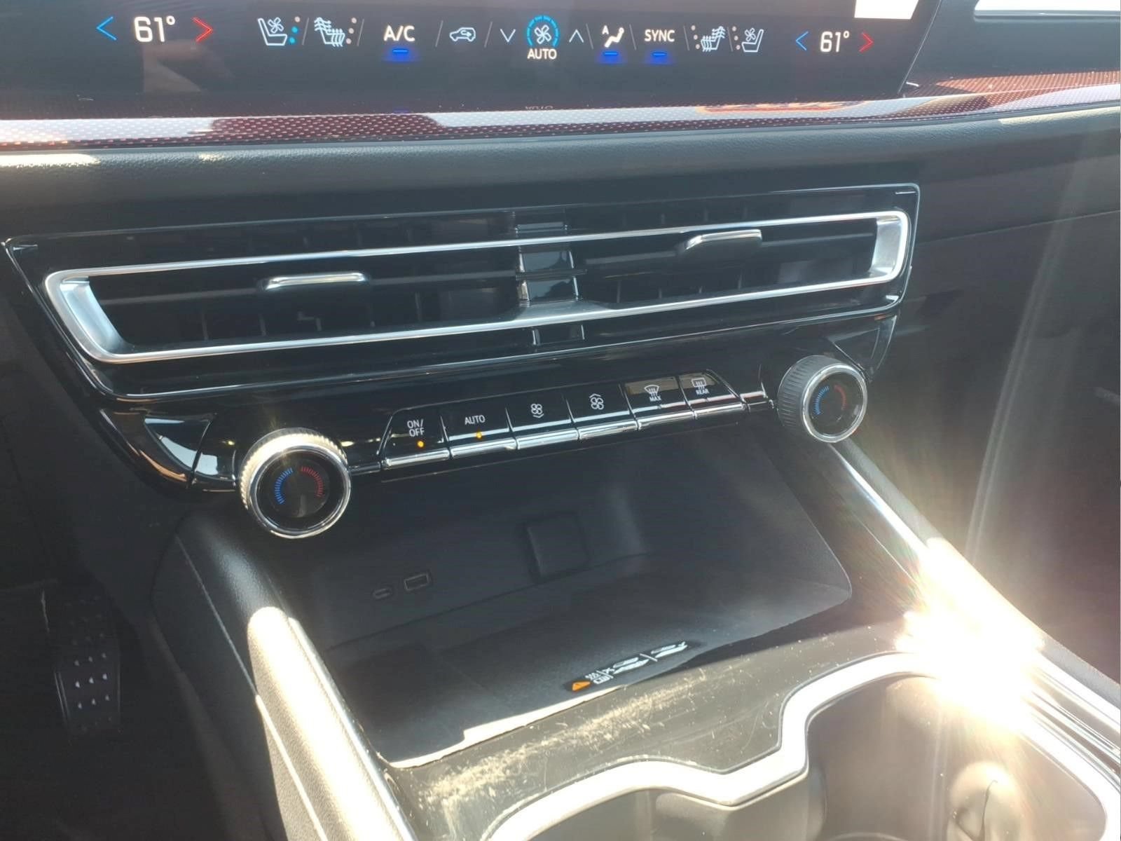 Certified 2024 Chevrolet Traverse RS AWD/4WD image 17
