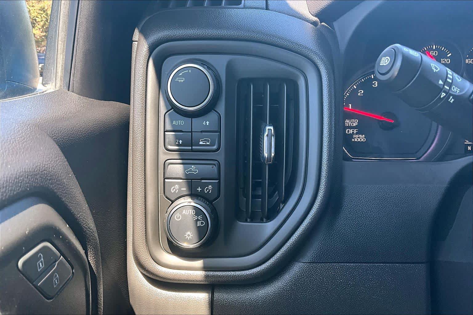 Used 2023 Chevrolet Silverado 1500 Custom AWD/4WD image 34