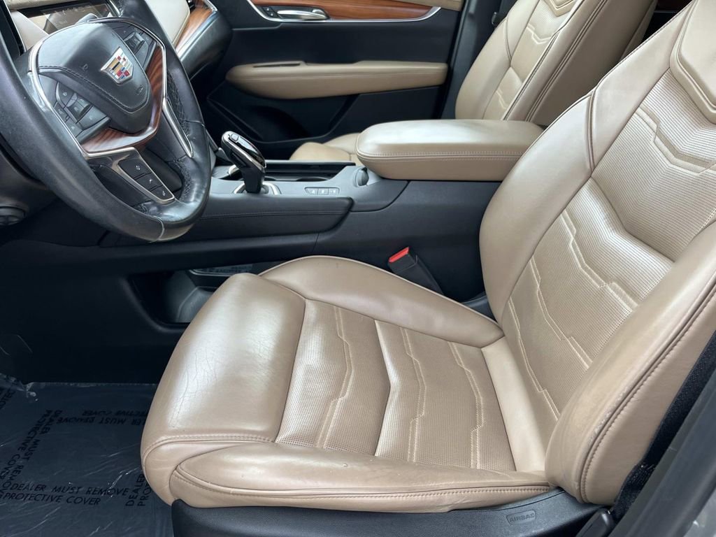 Used 2019 Cadillac XT5 Platinum AWD/4WD image 28