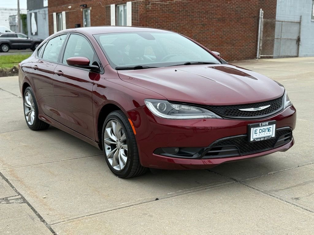 Used 2016 Chrysler 200 S w/ Navigation & Sound Group I FWD image 6