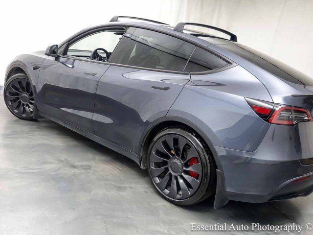 Used 2023 Tesla Model Y Performance AWD/4WD image 10