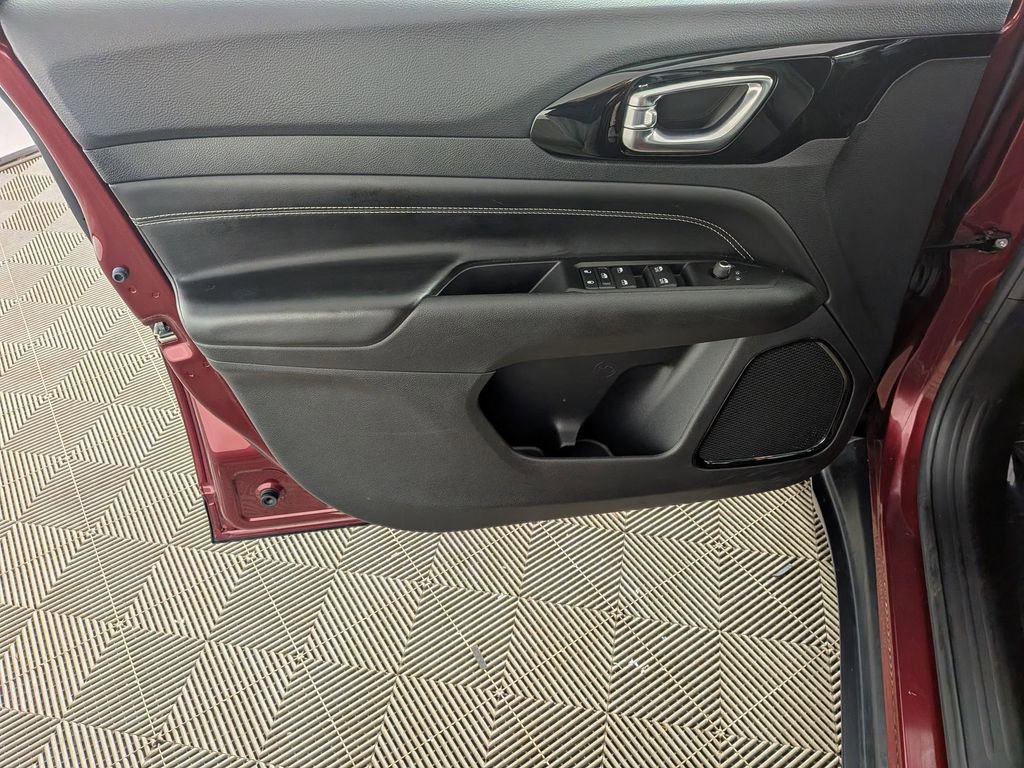 Certified 2022 Jeep Compass Altitude w/ Convenience Group image 14