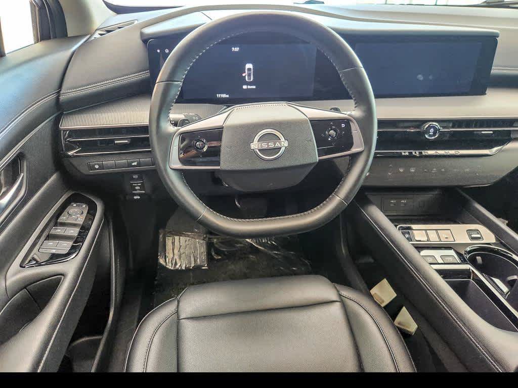 Used 2025 Nissan Murano SV AWD/4WD image 13