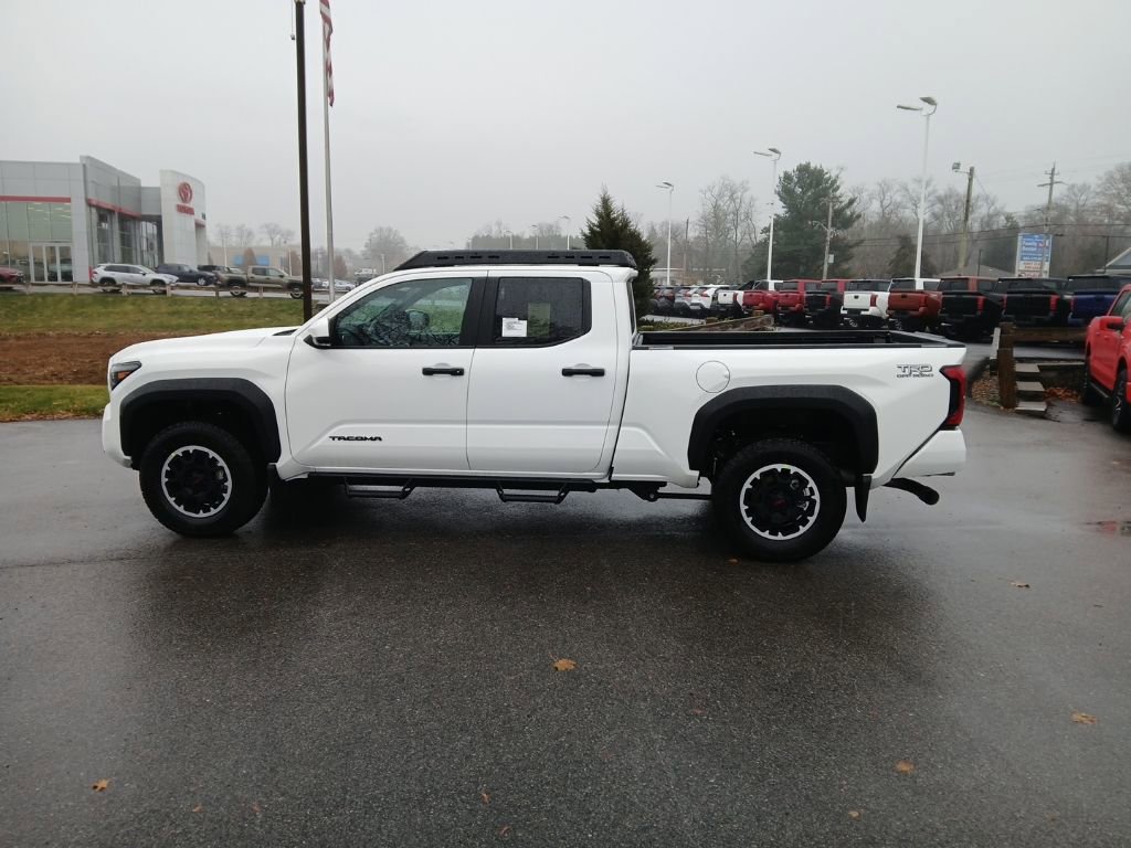 New 2025 Toyota Tacoma TRD Off-Road image 4