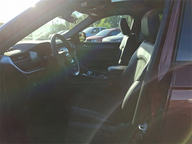 New 2025 Jeep Grand Cherokee L Altitude image 16