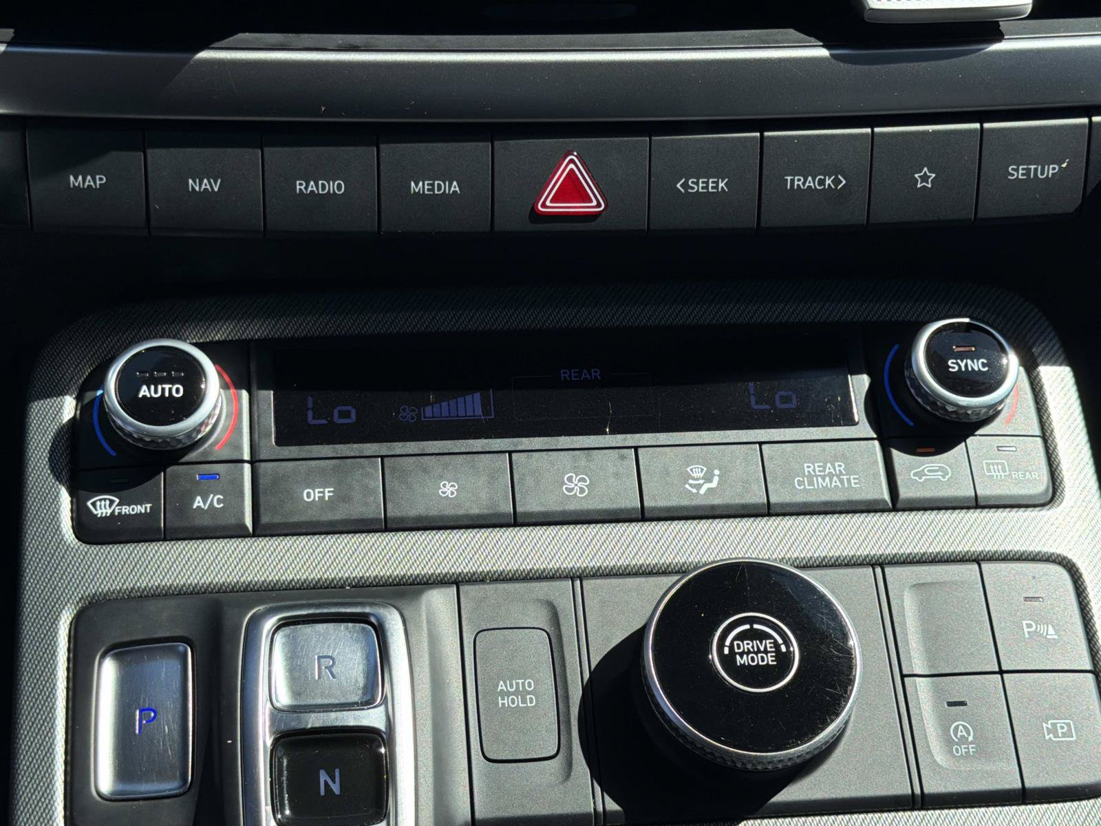 Used 2024 Hyundai Palisade SEL FWD image 14