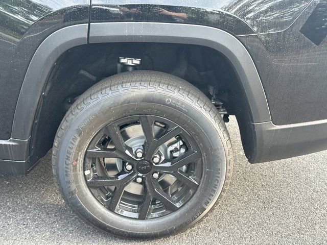 New 2025 Jeep Grand Cherokee L Altitude image 18