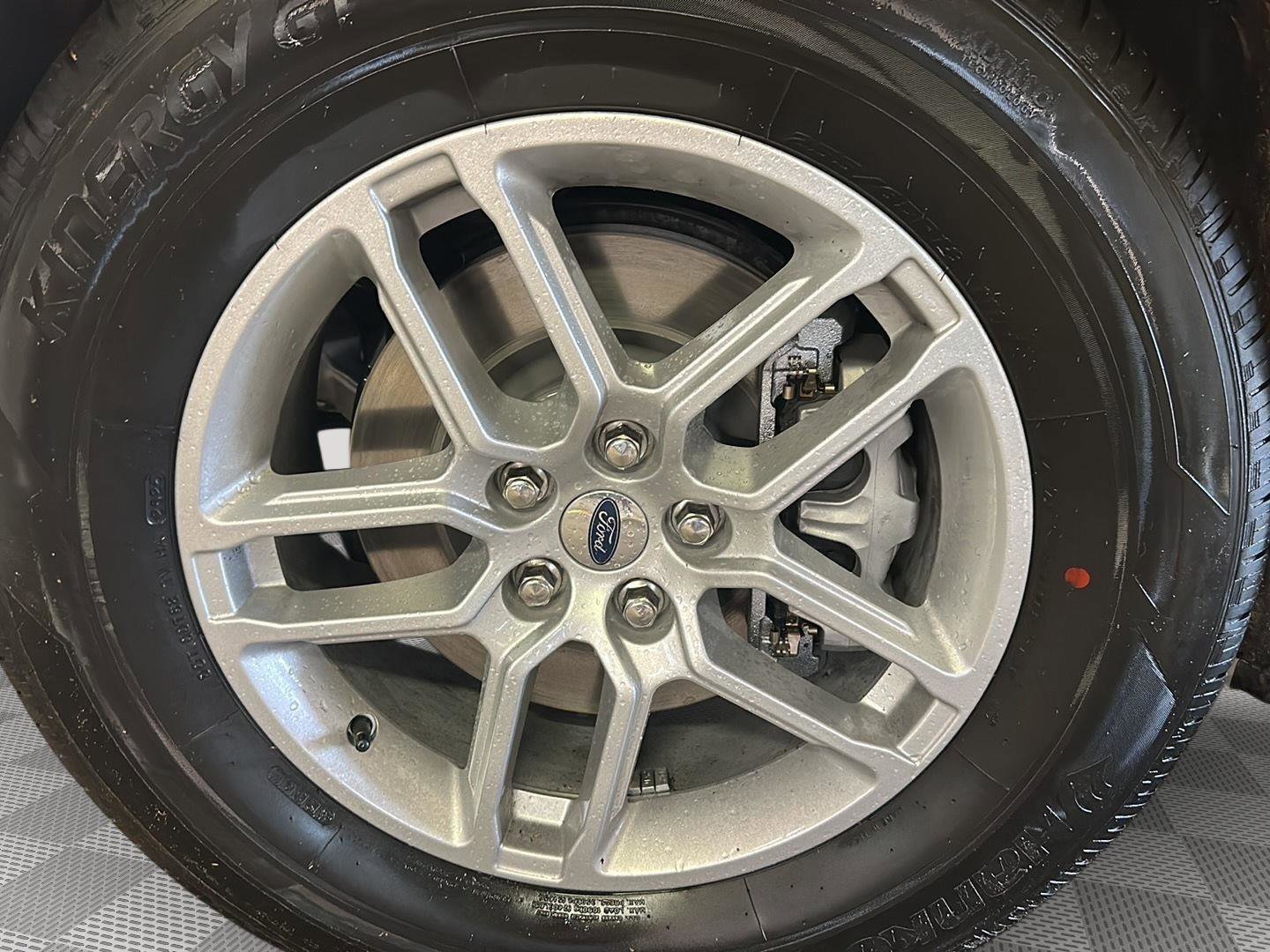 New 2025 Ford Explorer Active w/ Active Comfort Package image 17