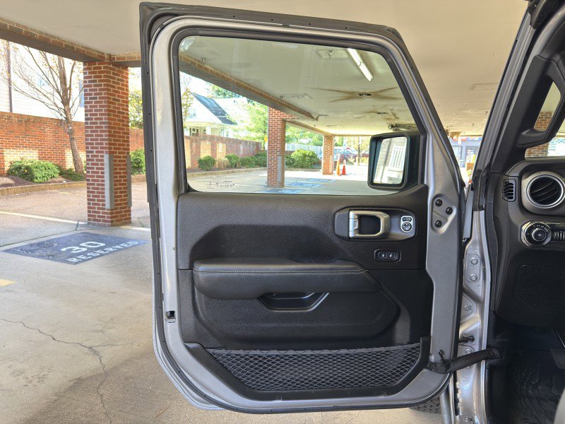 Used 2019 Jeep Wrangler Unlimited Sahara w/ Cold Weather Group image 17