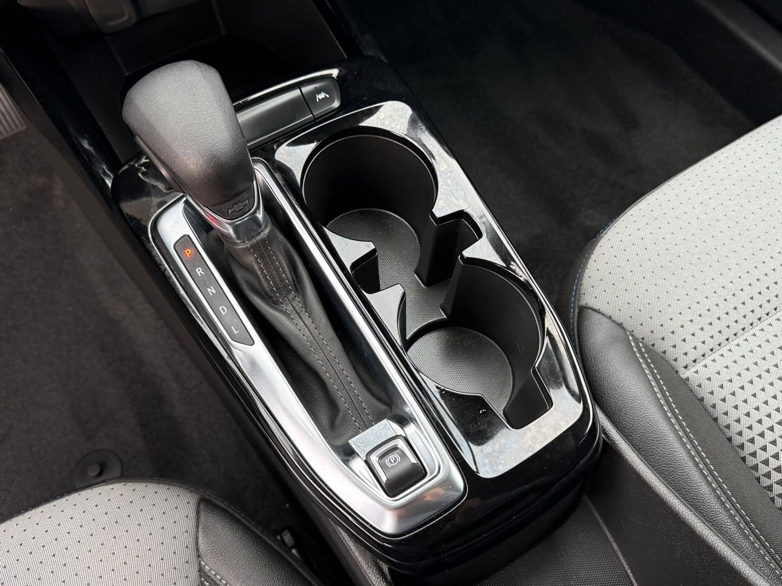 Used 2025 Chevrolet Trax LT image 39