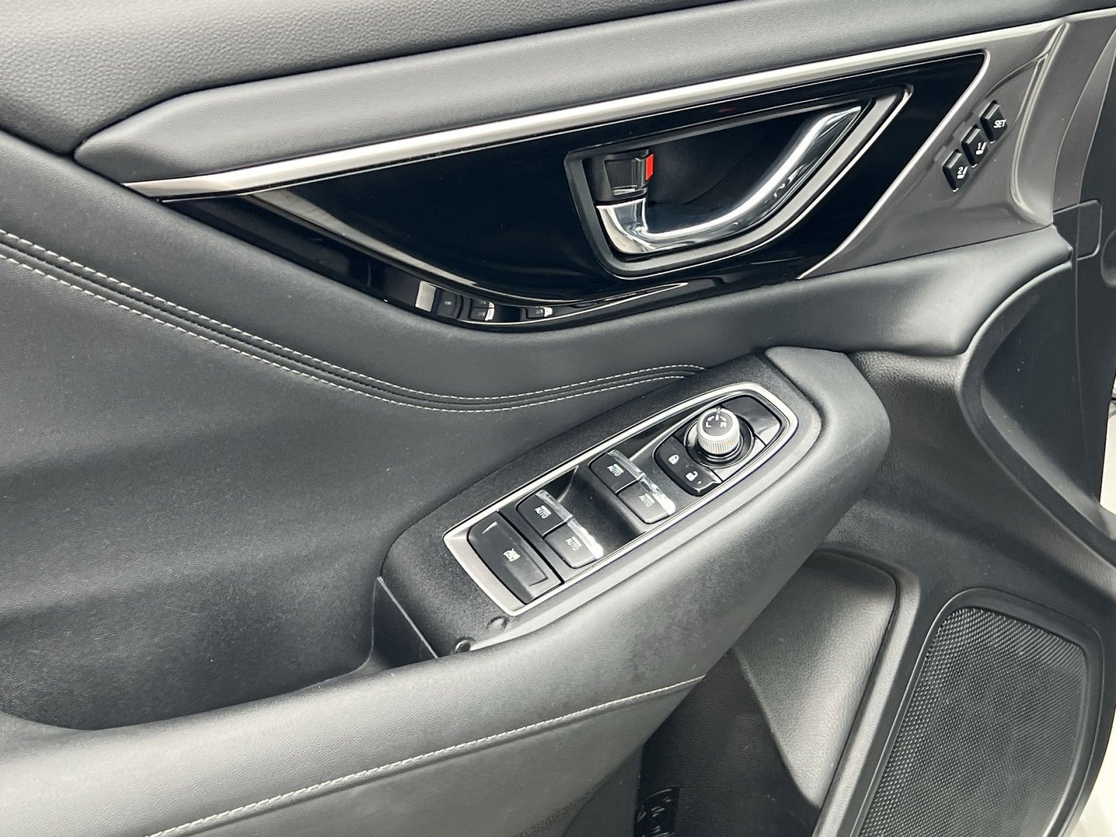 Used 2023 Subaru Outback Limited XT image 15