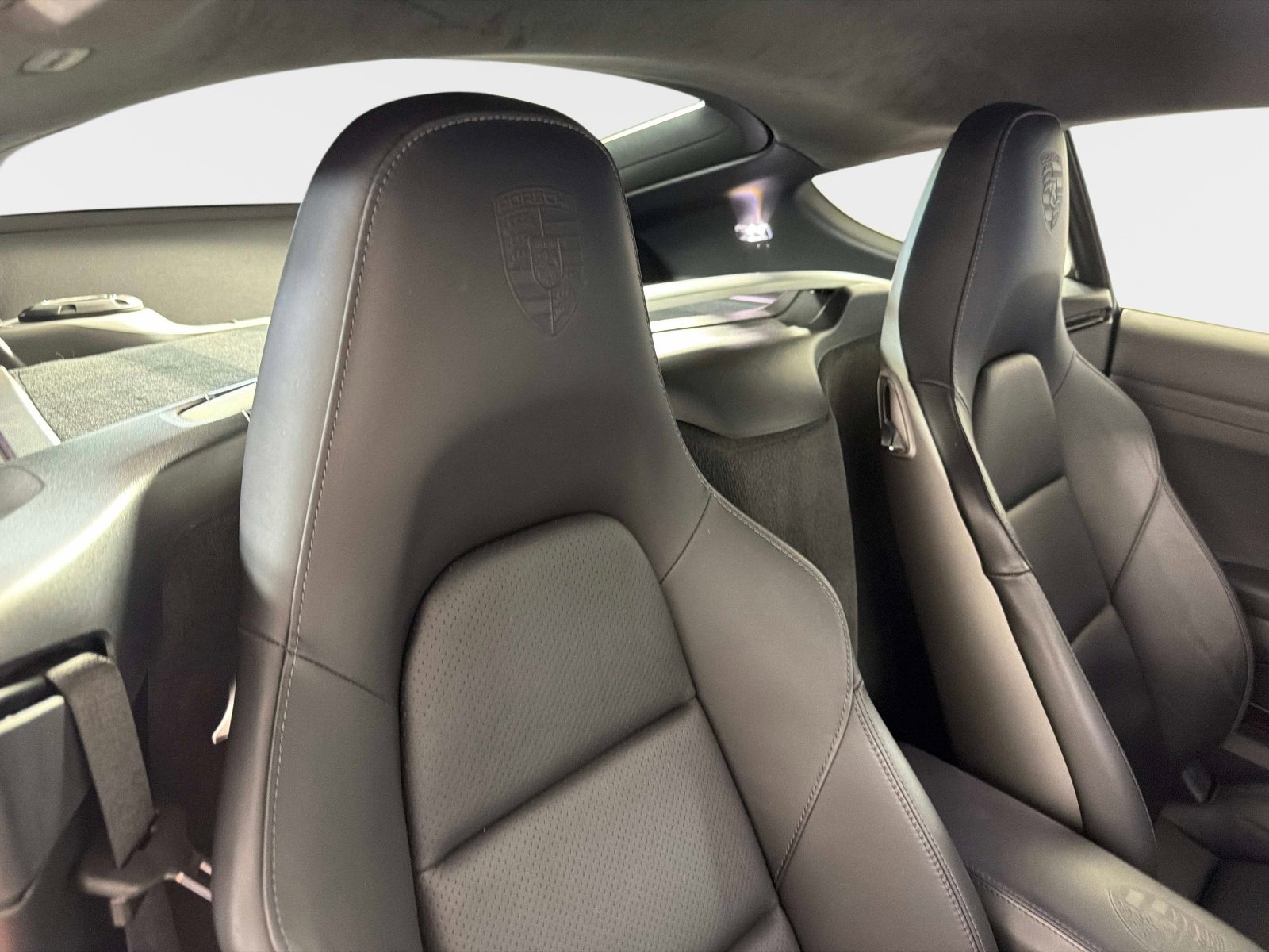 Used 2019 Porsche 718 Cayman GTS RWD image 27