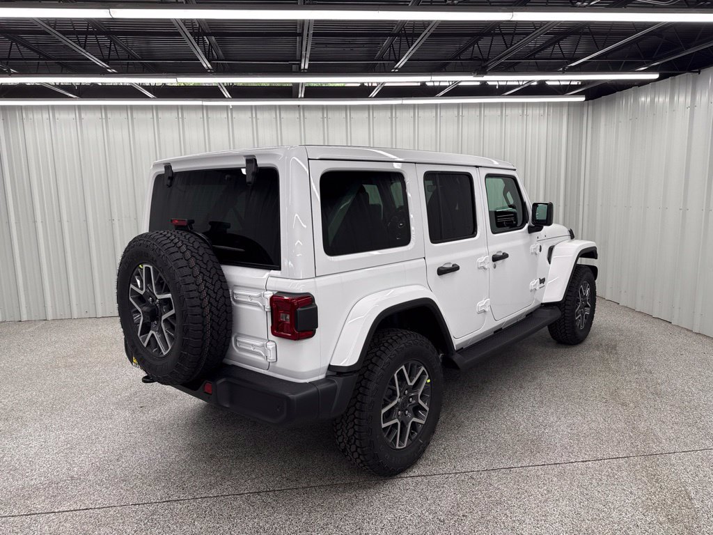 New 2026 Jeep Wrangler Unlimited Sahara AWD/4WD image 5