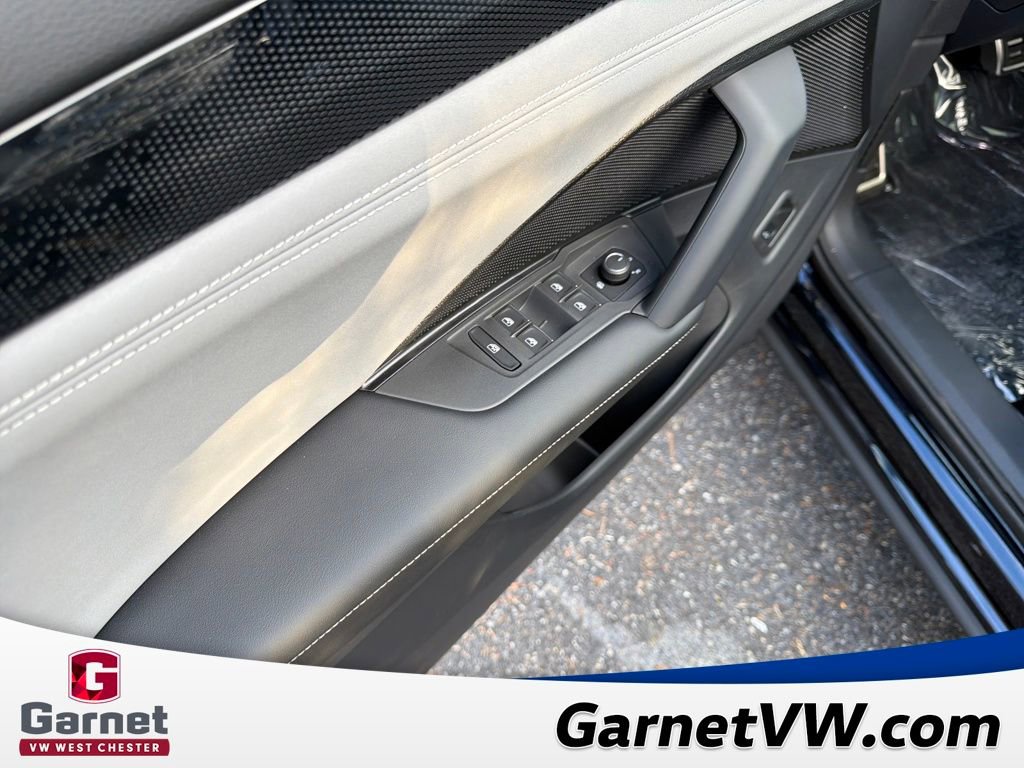 New 2026 Volkswagen Tiguan SE R-Line image 11