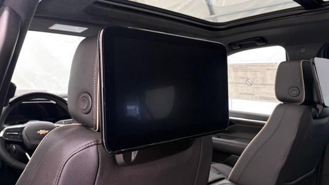 New 2026 Chevrolet Suburban Premier AWD/4WD image 24