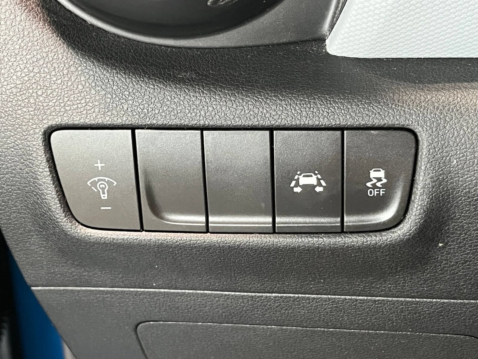 Used 2019 Hyundai Kona SE FWD image 30