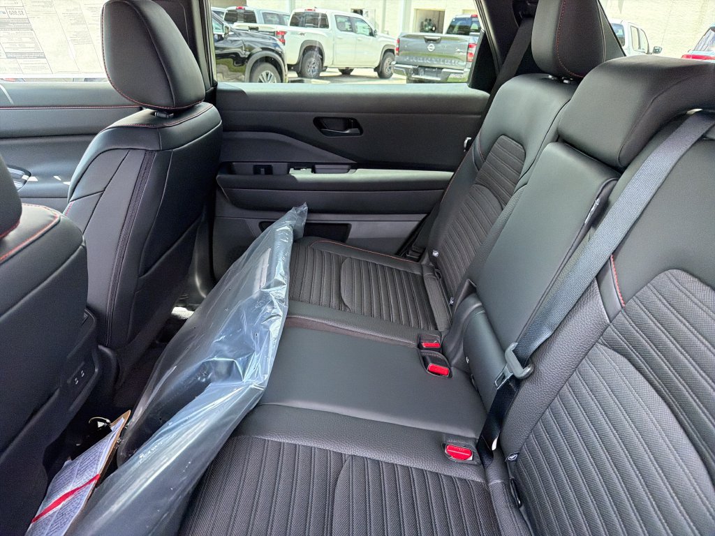 New 2026 Nissan Pathfinder Rock Creek AWD/4WD image 31