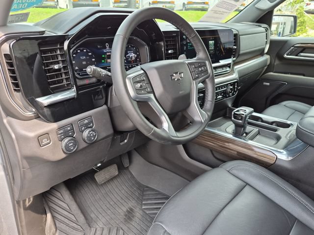Used 2024 Chevrolet Silverado 1500 LT Trail Boss w/ Convenience Package II AWD/4WD image 12