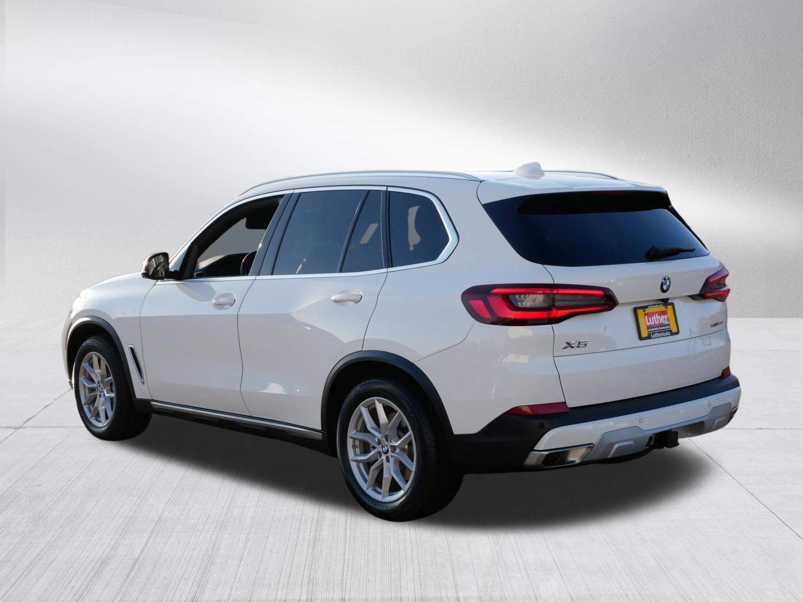 Certified 2023 BMW X5 xDrive40i w/ Premium Package AWD/4WD image 5