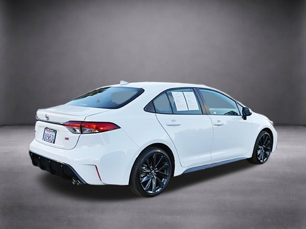 Used 2026 Toyota Corolla SE FWD image 4