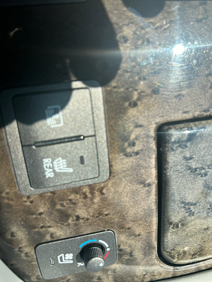 Used 2011 Lexus LS 460 w/ Comfort Pkg image 21