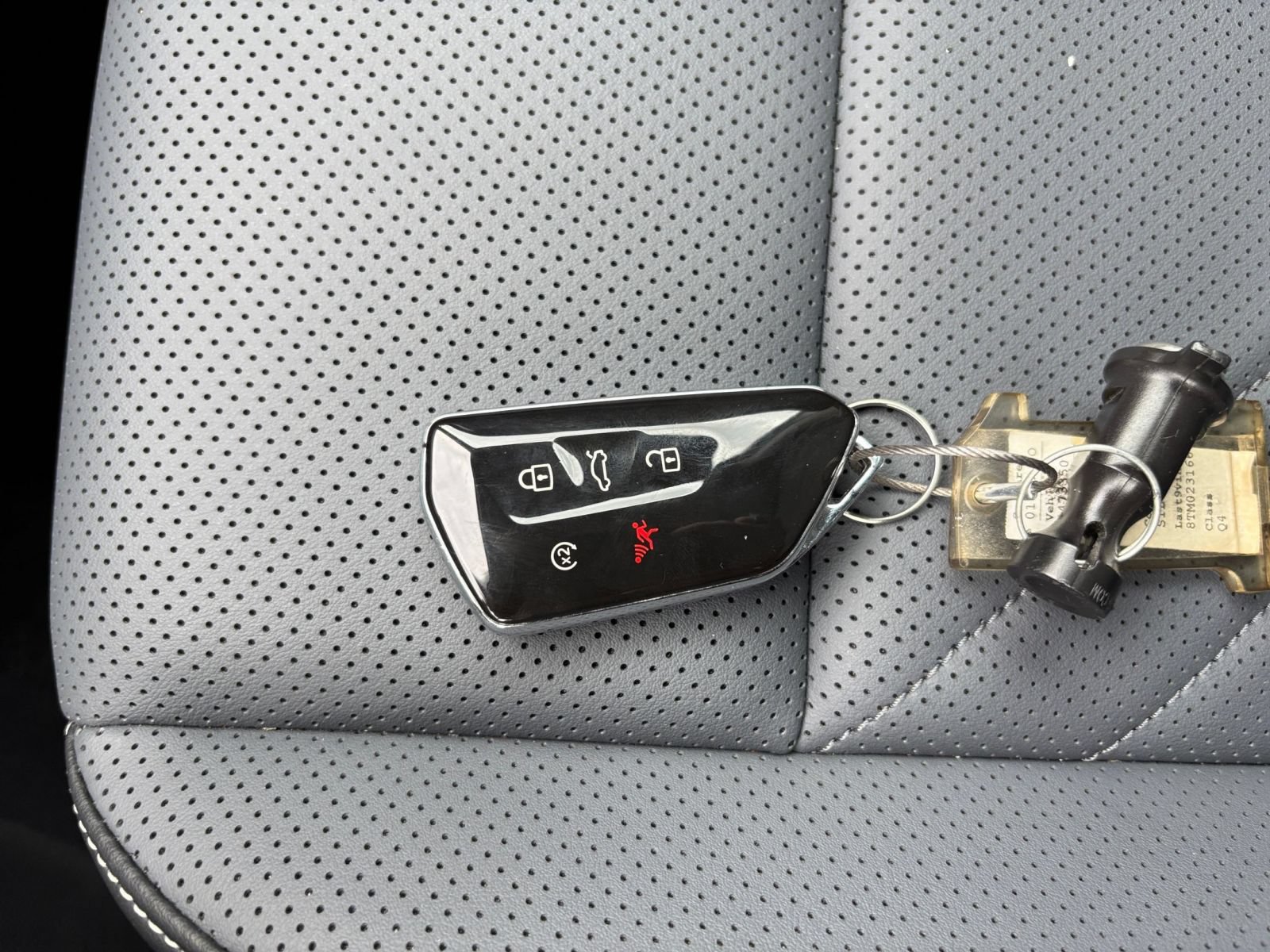 Used 2026 Volkswagen Tiguan SE AWD/4WD image 20