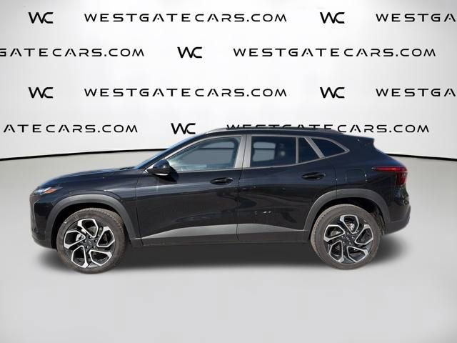 Used 2025 Chevrolet Trax RS image 11