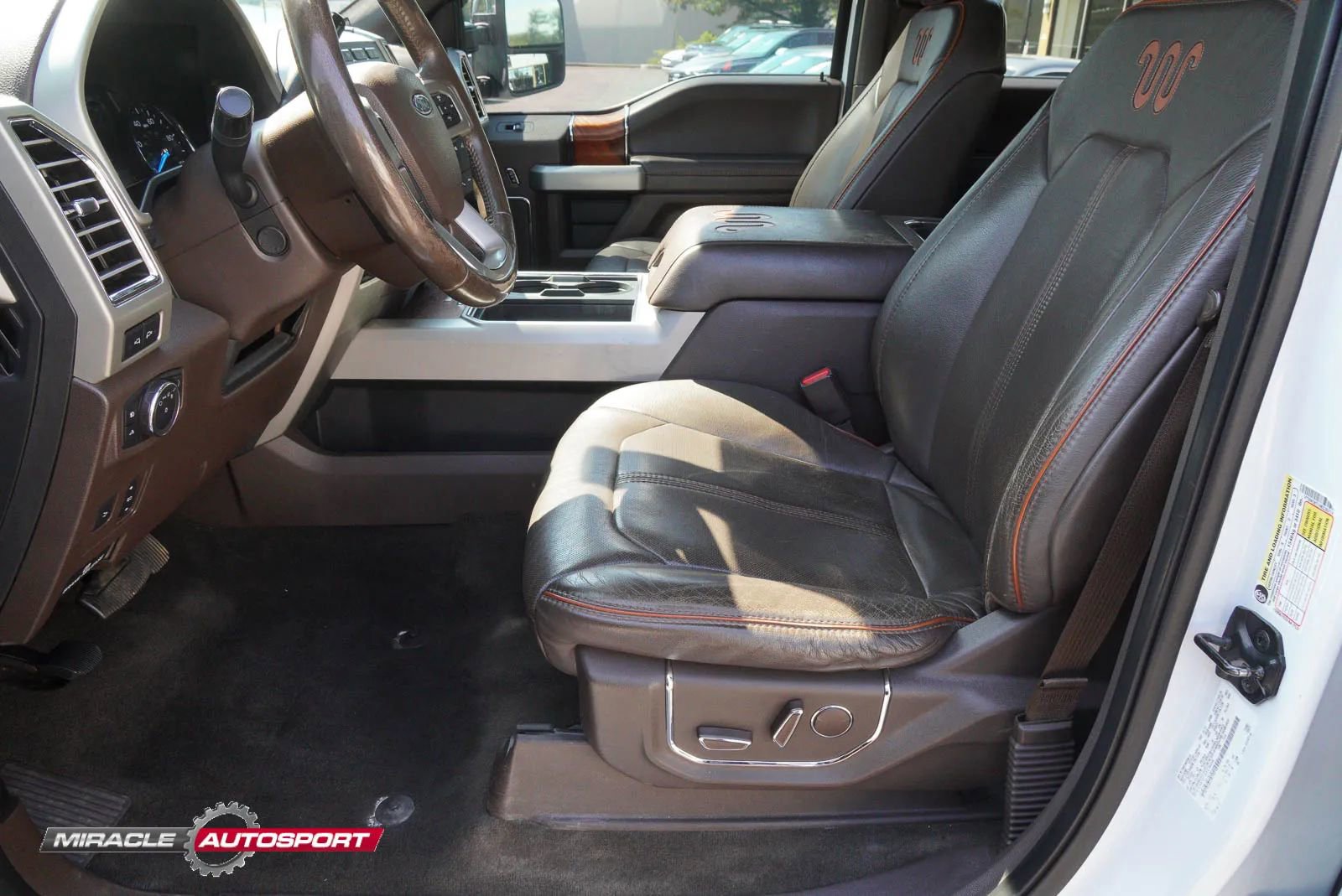 Used 2017 Ford F350 King Ranch w/ Tow Technology Bundle AWD/4WD image 18