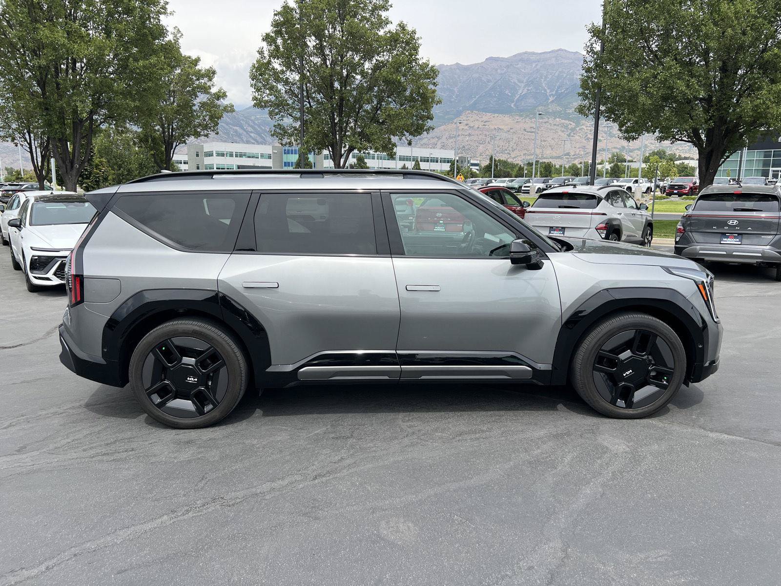 Used 2025 Kia EV9 GT-Line AWD/4WD image 14