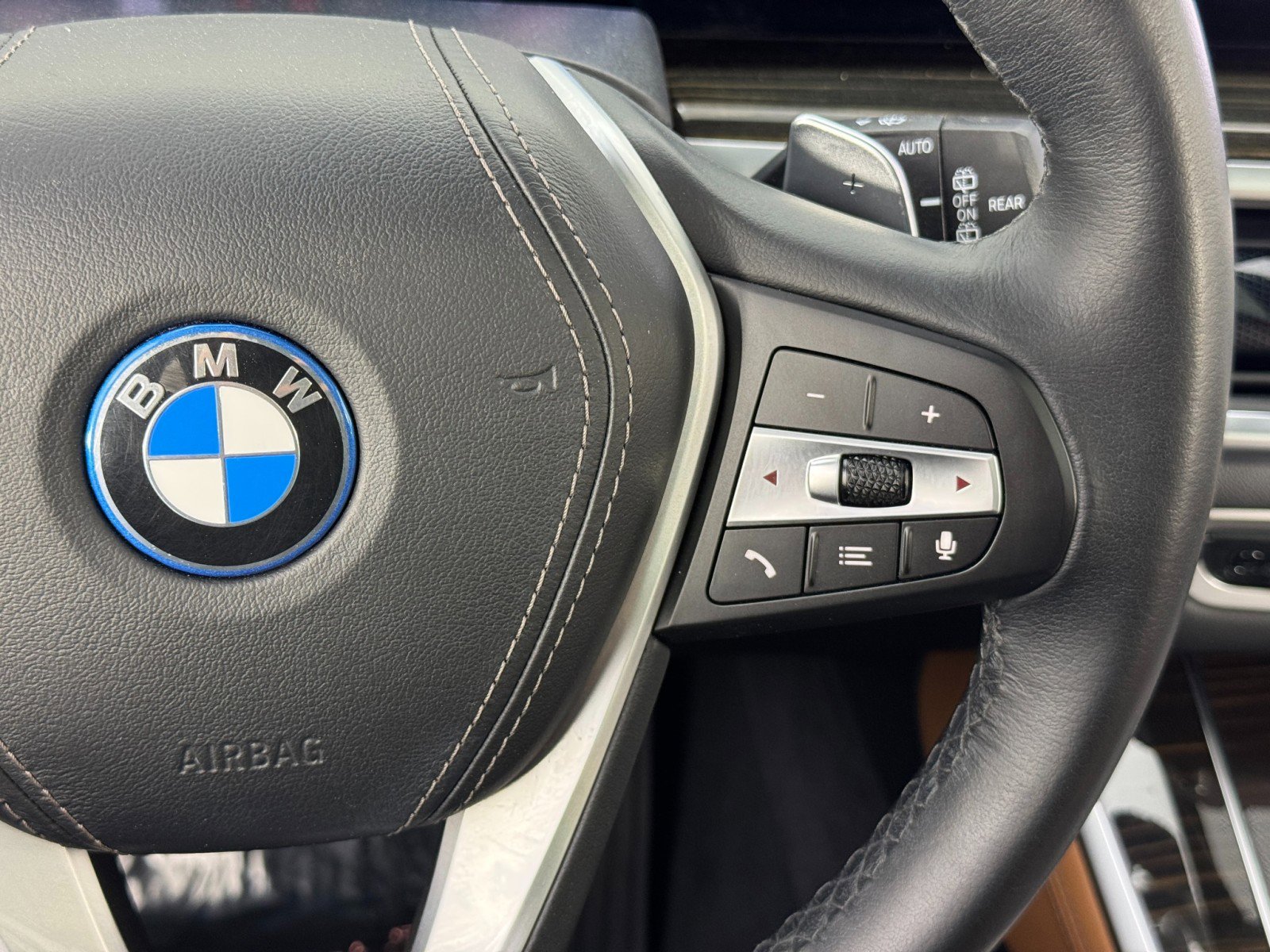 Used 2024 BMW X5 xDrive50e w/ Parking Assistance Package AWD/4WD image 24