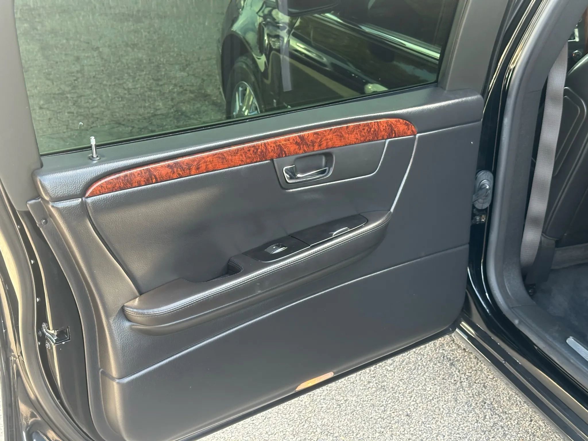 Used 2006 Cadillac DTS image 15