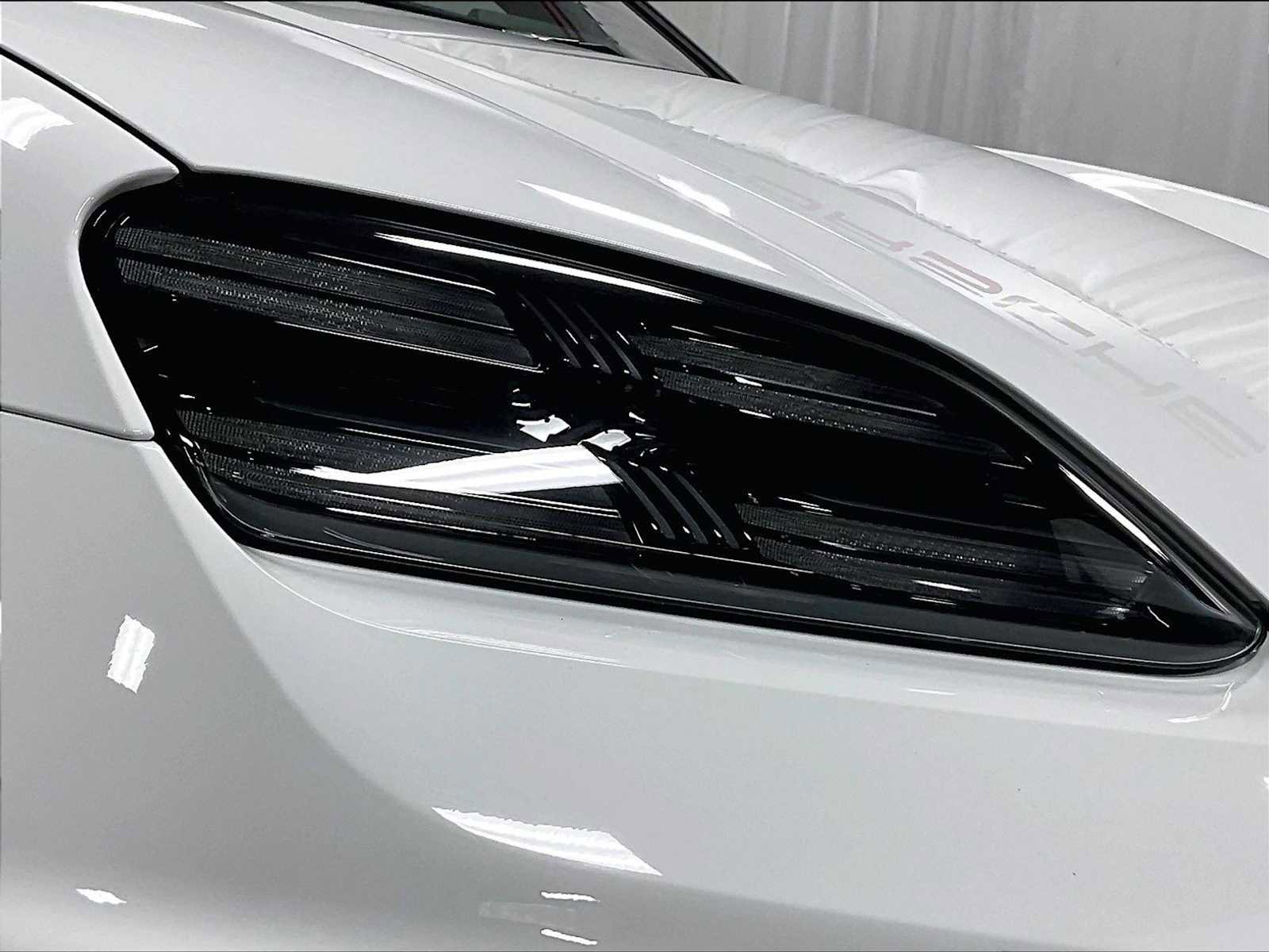 Used 2026 Porsche Macan 4 Electric image 14