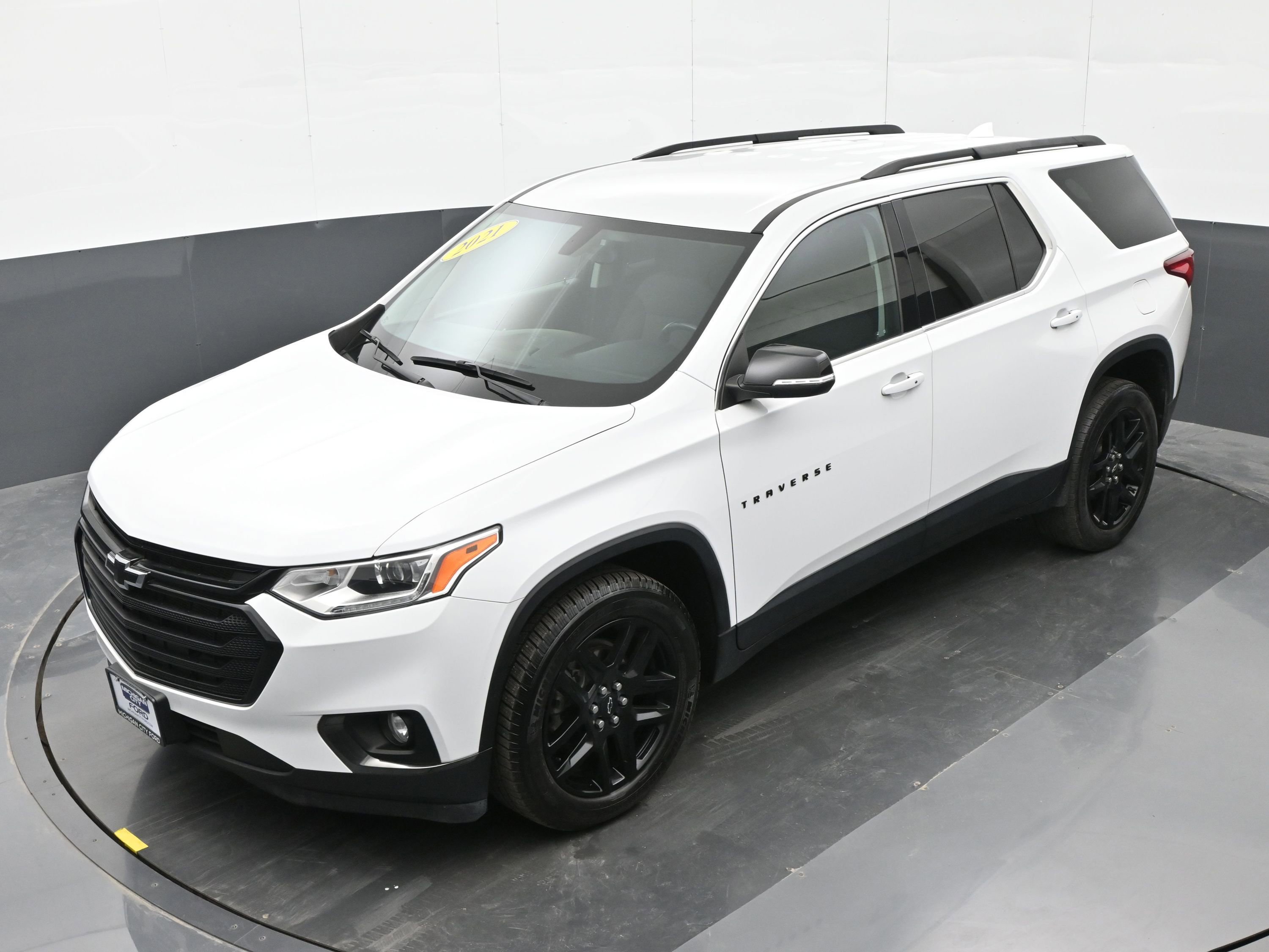 Used 2021 Chevrolet Traverse LT w/ LPO, Blackout Package image 37