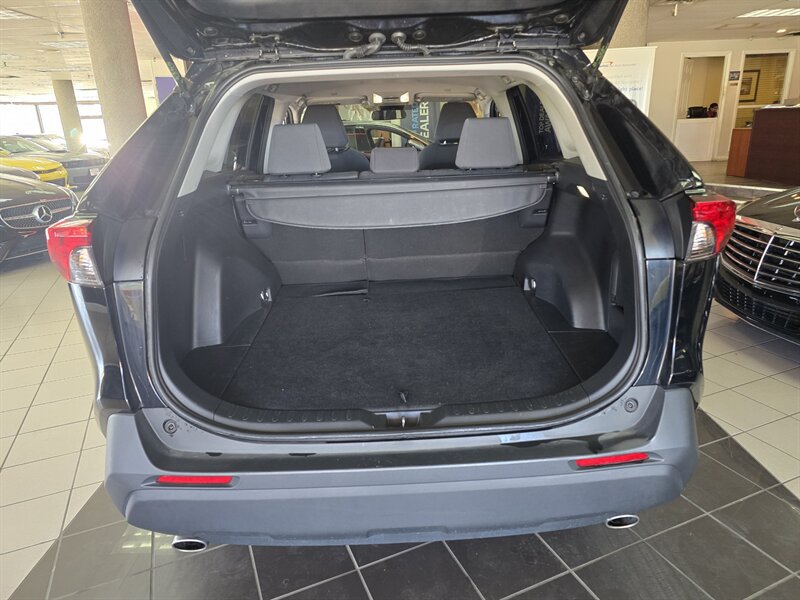 Used 2025 Toyota RAV4 XLE AWD/4WD image 26