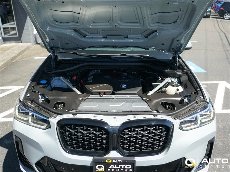 Used 2024 BMW X4 xDrive30i AWD/4WD image 11