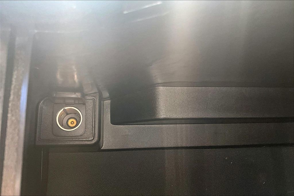 Used 2018 Ford F150 XLT w/ Equipment Group 302A Luxury image 32