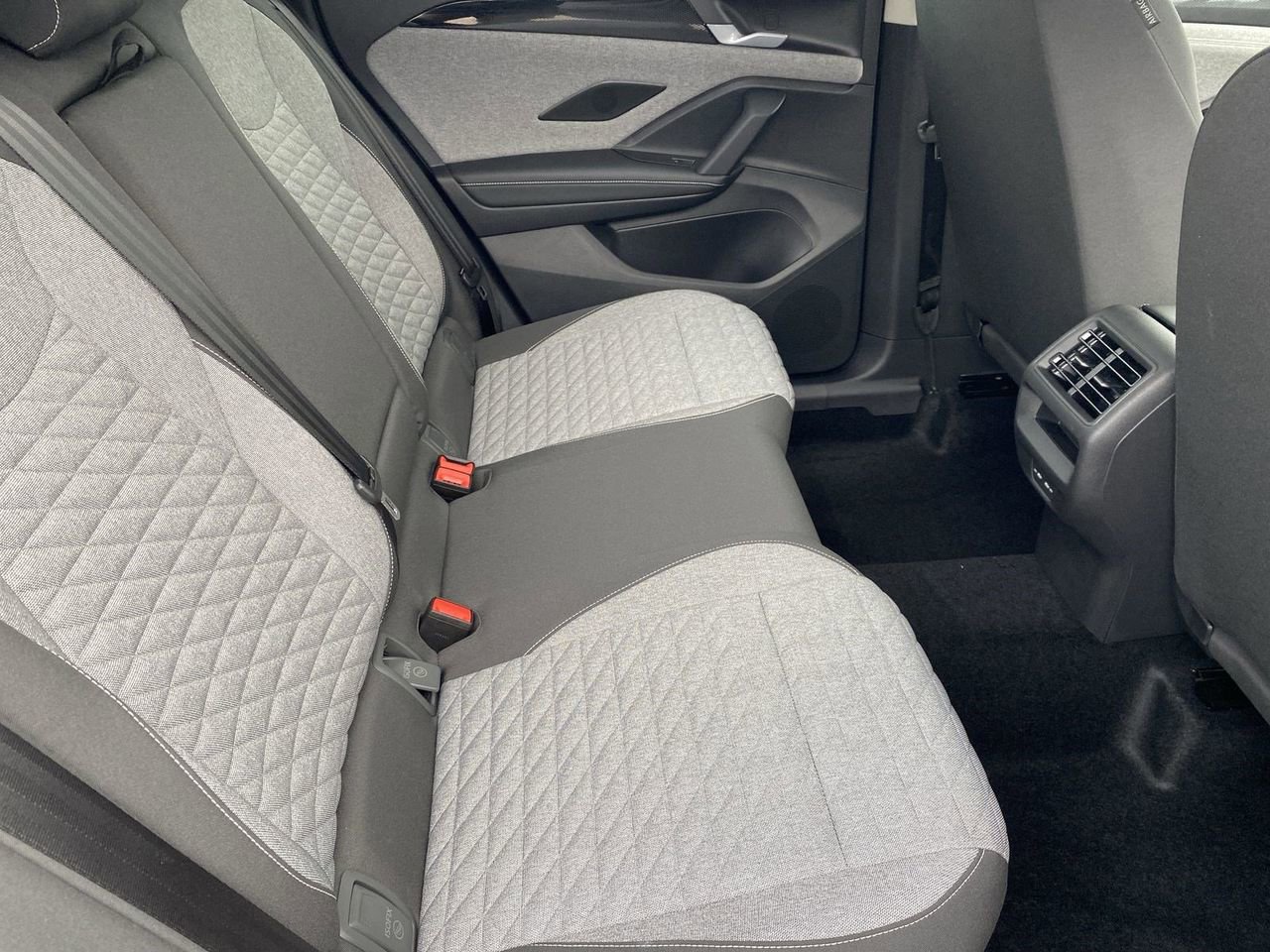 New 2026 Volkswagen Tiguan S image 9