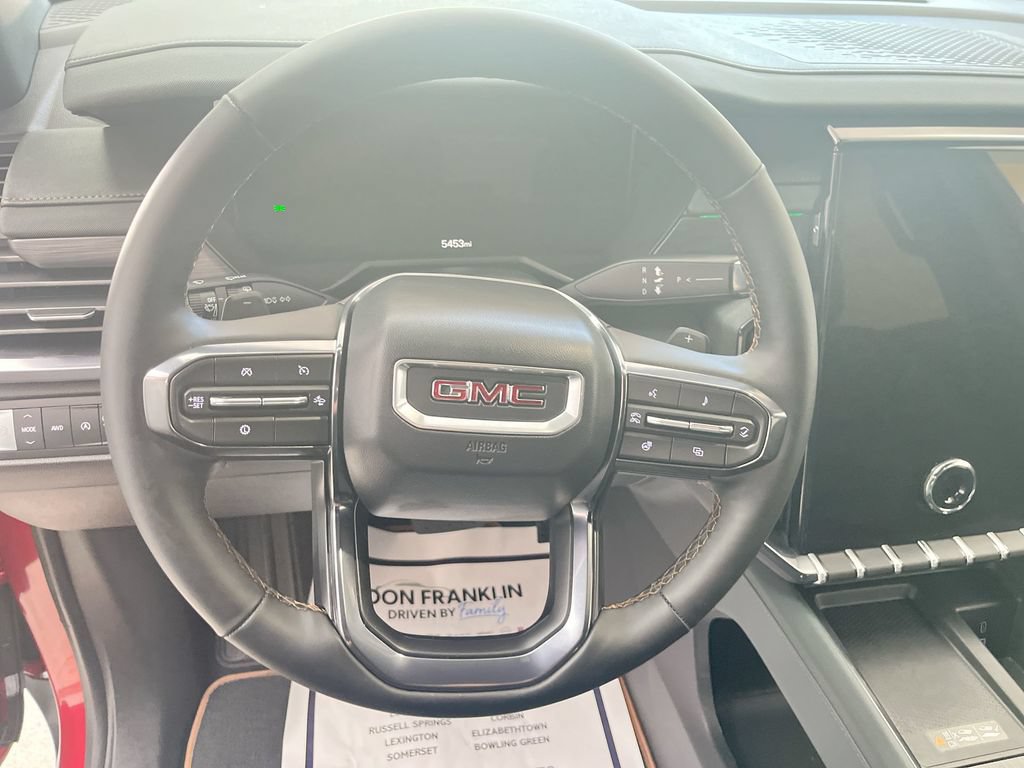 Used 2025 GMC Acadia AT4 w/ Luxury Package AWD/4WD image 18