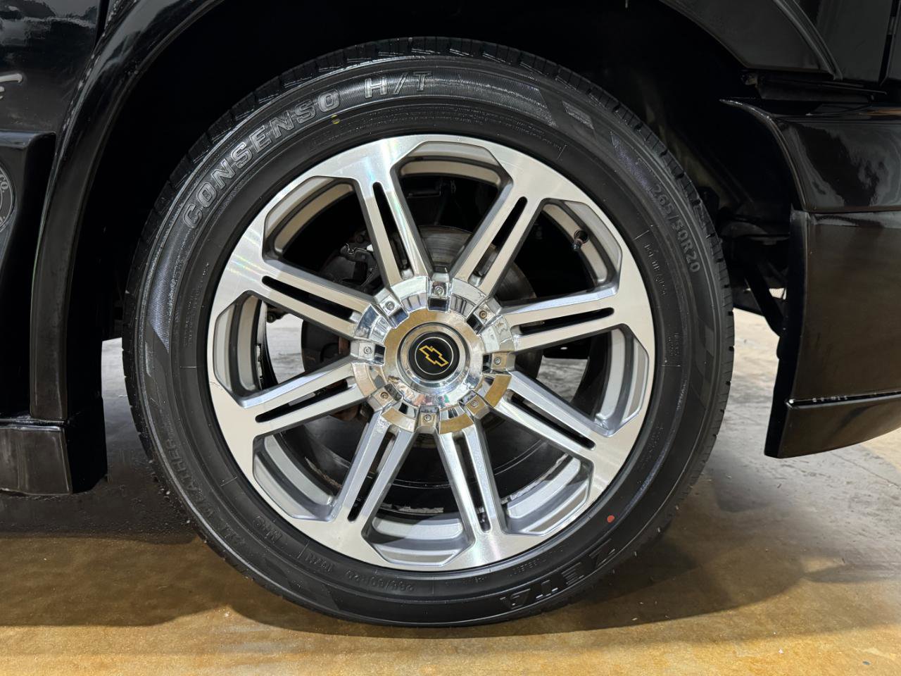 Used 2018 Chevrolet Express 2500 w/ Enhanced Convenience Package RWD image 52