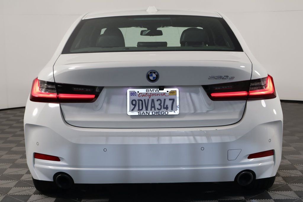 Used 2023 BMW 330e w/ Convenience Package image 5