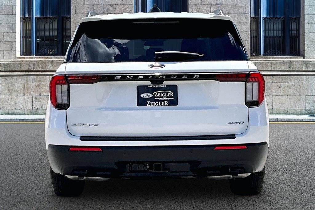 Certified 2025 Ford Explorer Active AWD/4WD image 4