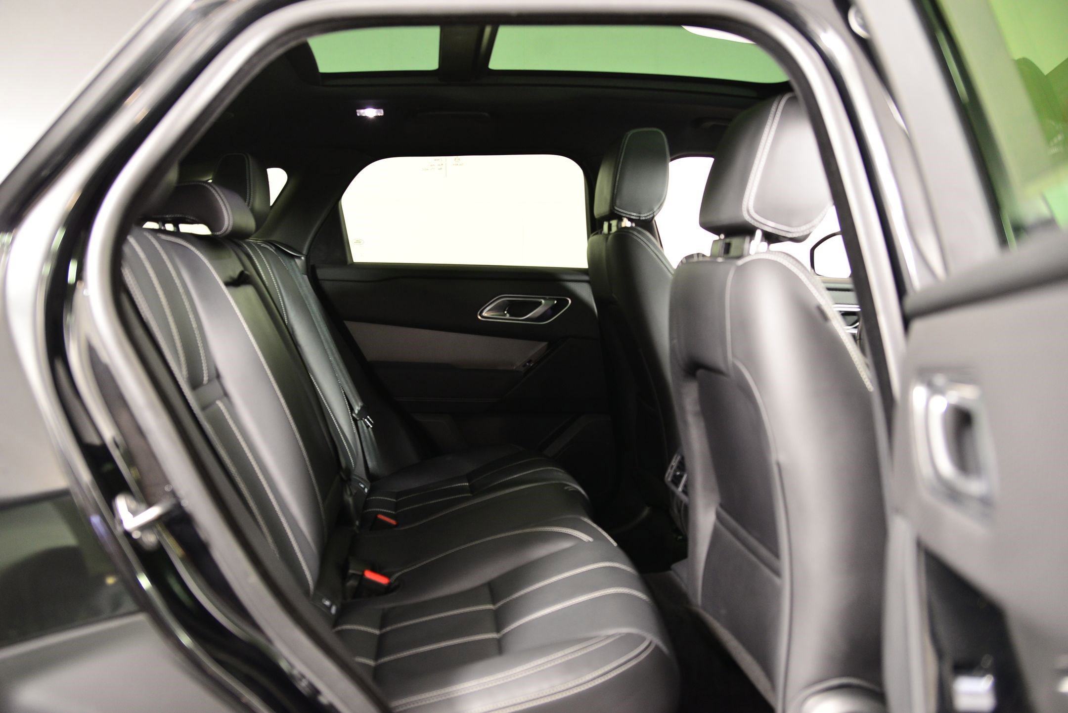 Used 2023 Land Rover Range Rover Velar S image 22