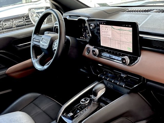Certified 2023 GMC Canyon AT4 image 3