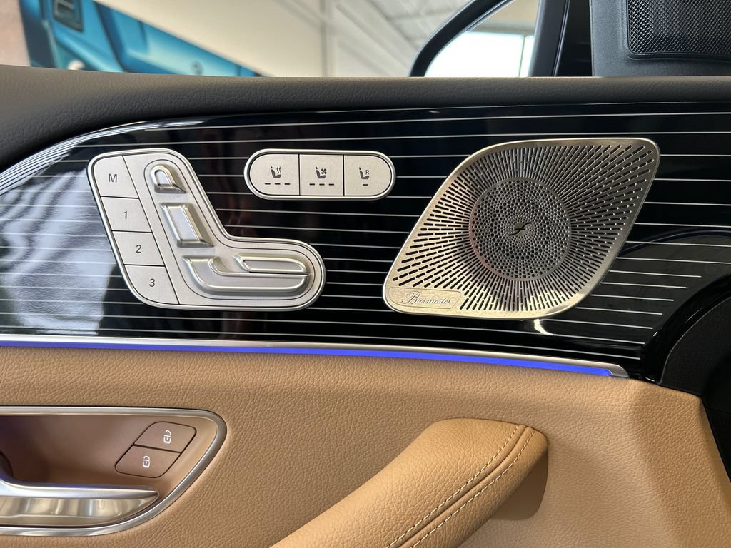 New 2026 Mercedes-Benz GLS 450 4MATIC image 11