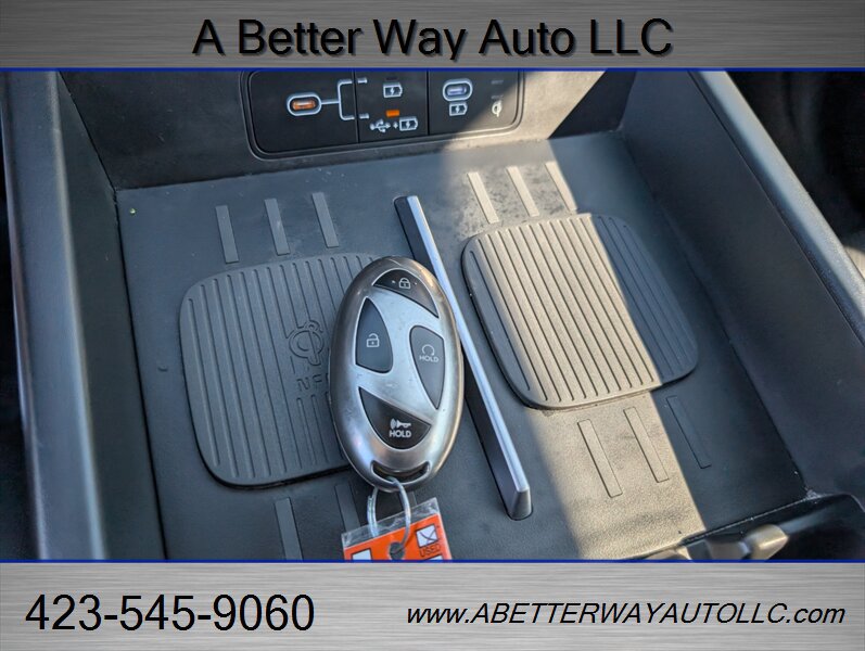 Used 2025 Hyundai Santa Fe XRT AWD/4WD image 17