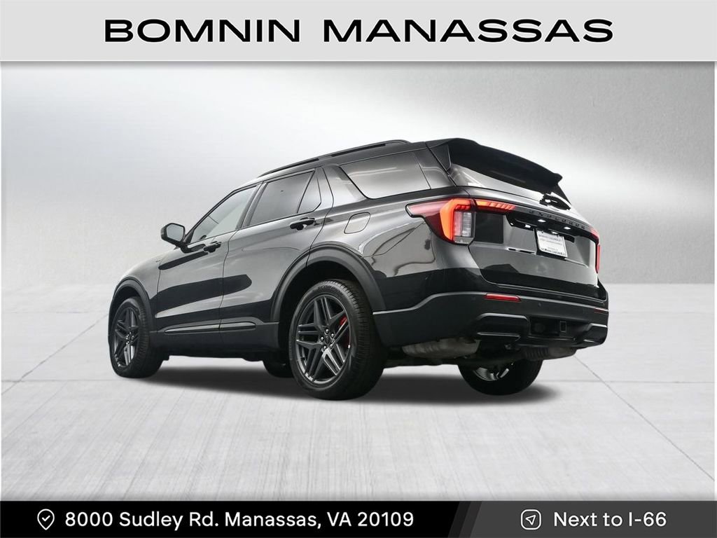 Used 2025 Ford Explorer ST-Line w/ ST-Line Street Pack image 31