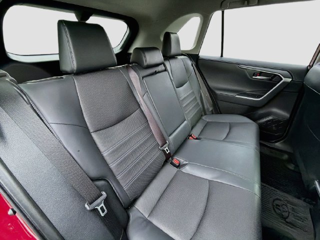 Used 2020 Toyota RAV4 Limited AWD/4WD image 25